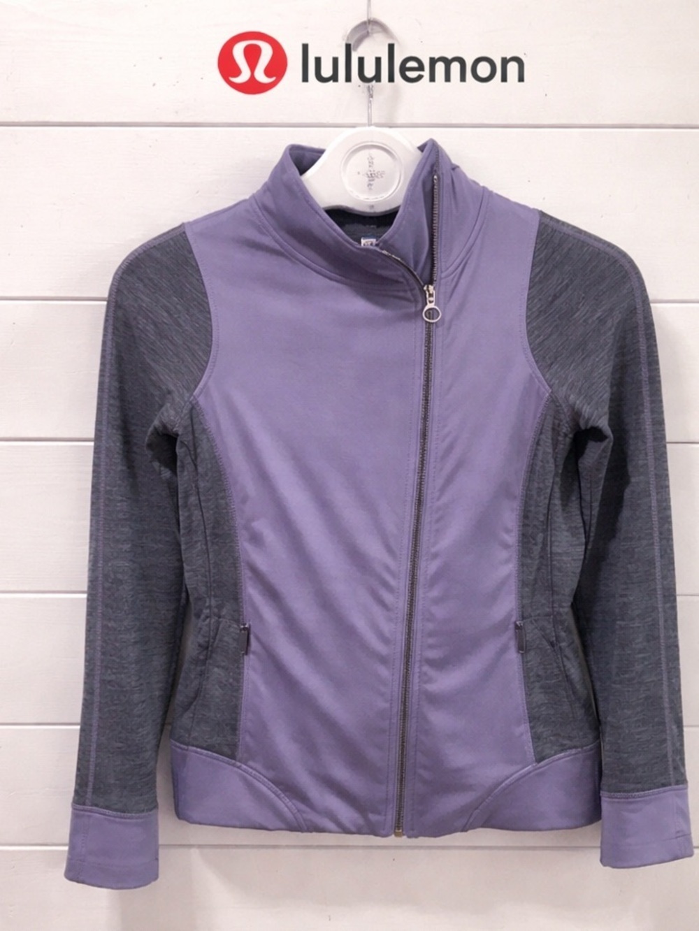 ❣️LULULEMON Emerge Renewed Jacket – Size 6